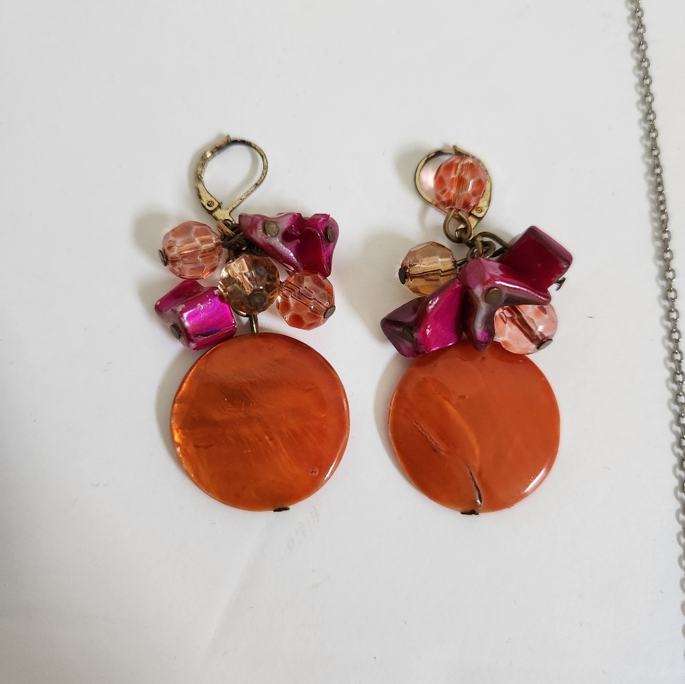 Beautiful shell charms earrings Pink/Orange